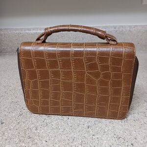 VTG Day Runner 6-Ring Brown Faux Croc Planner With Handle  7.5"x5.5" Zip Around